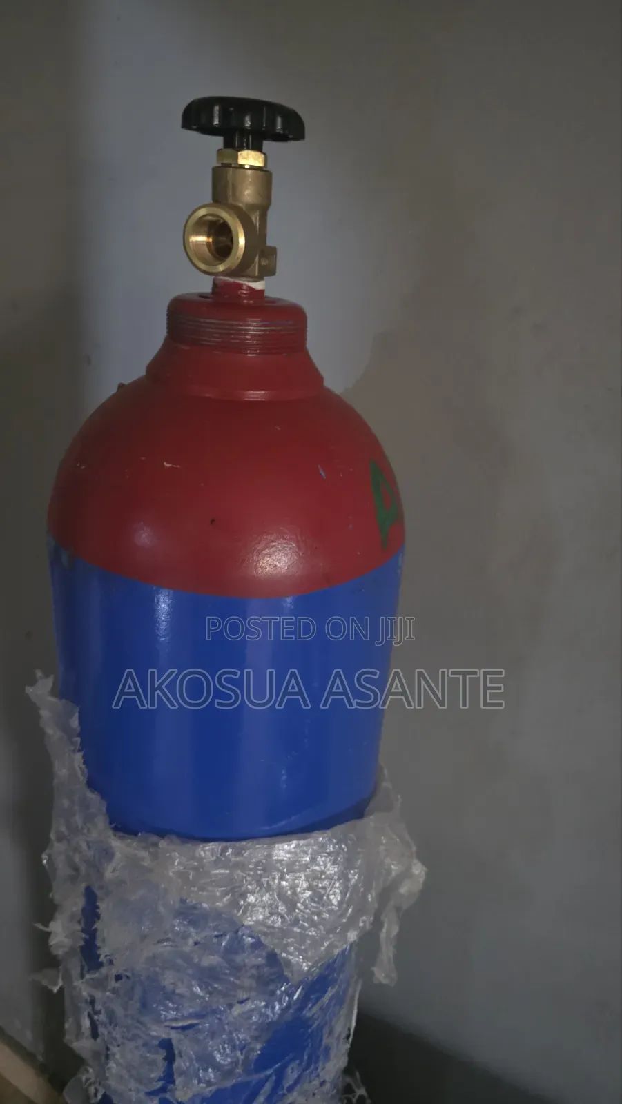 Oxygen Cylinder Available