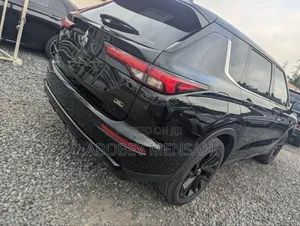 Mitsubishi Outlander 2023 Black