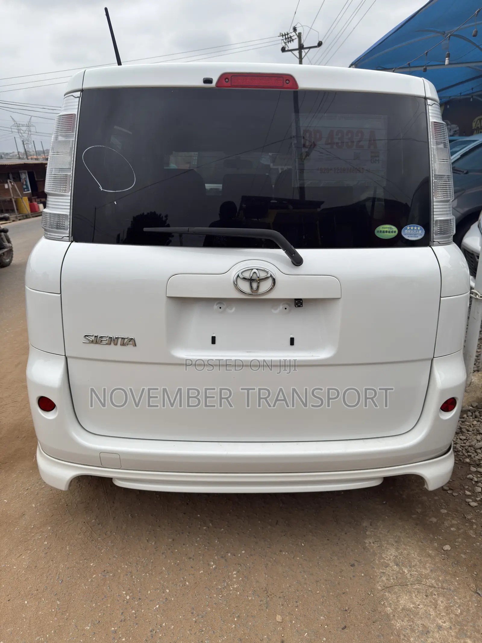 Toyota Sienta 1.5 FWD 2014 White