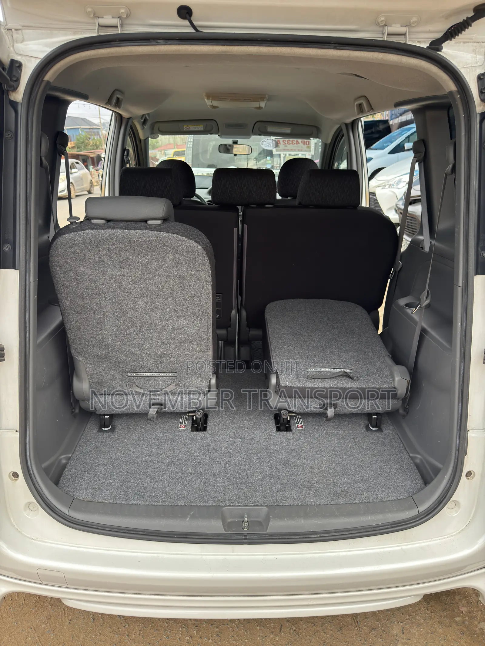 Toyota Sienta 1.5 FWD 2014 White