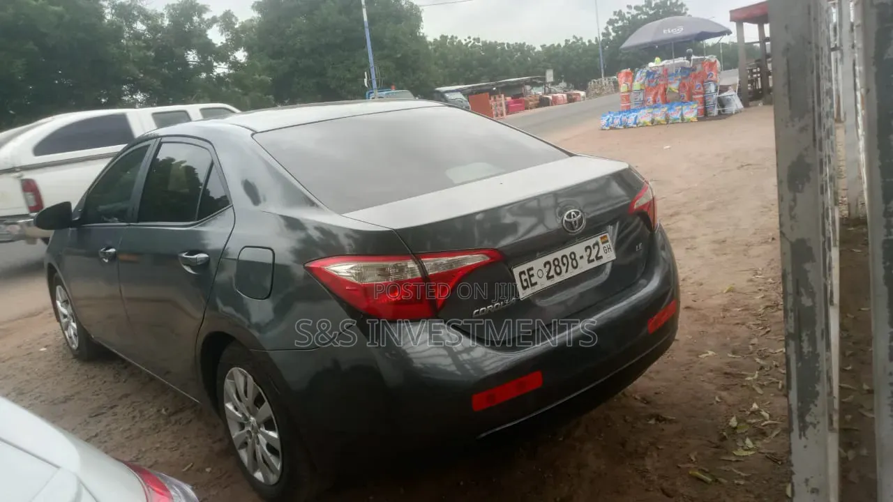 Toyota Corolla 2015 Green