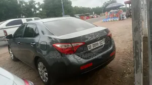 Toyota Corolla 2015 Green