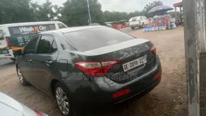 Toyota Corolla 2015 Green