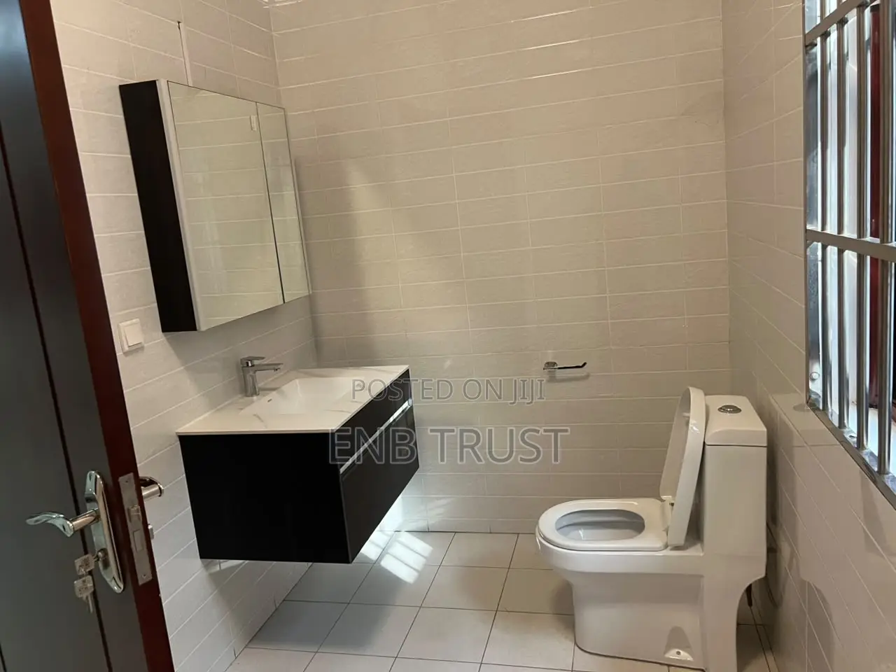 4bdrm Duplex in Adjriganor, Ability for rent