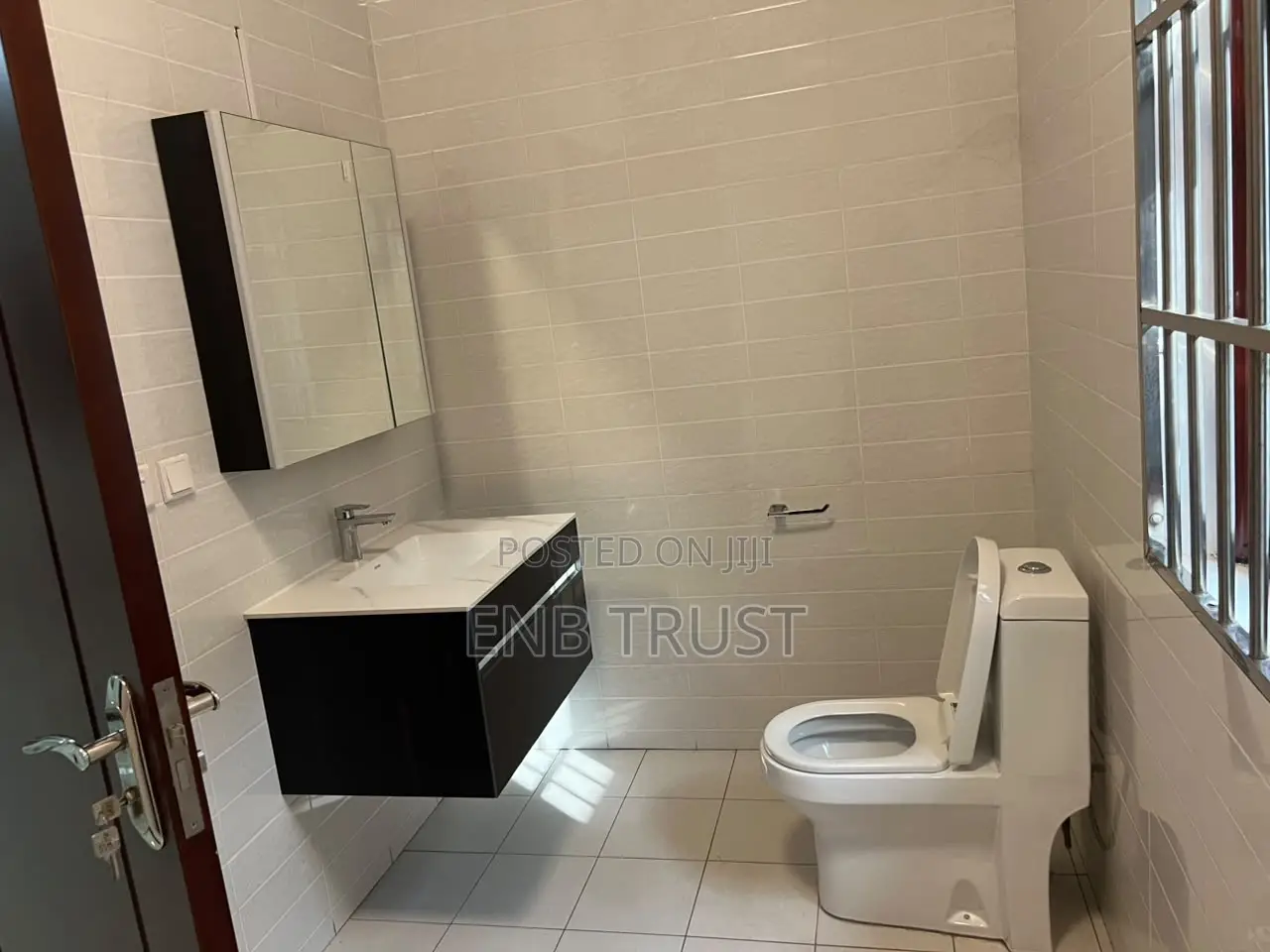 4bdrm Duplex in Adjriganor, Ability for rent