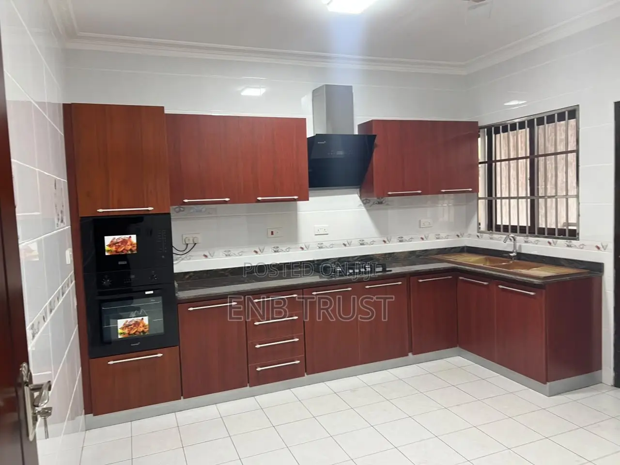 4bdrm Duplex in Adjriganor, Ability for rent