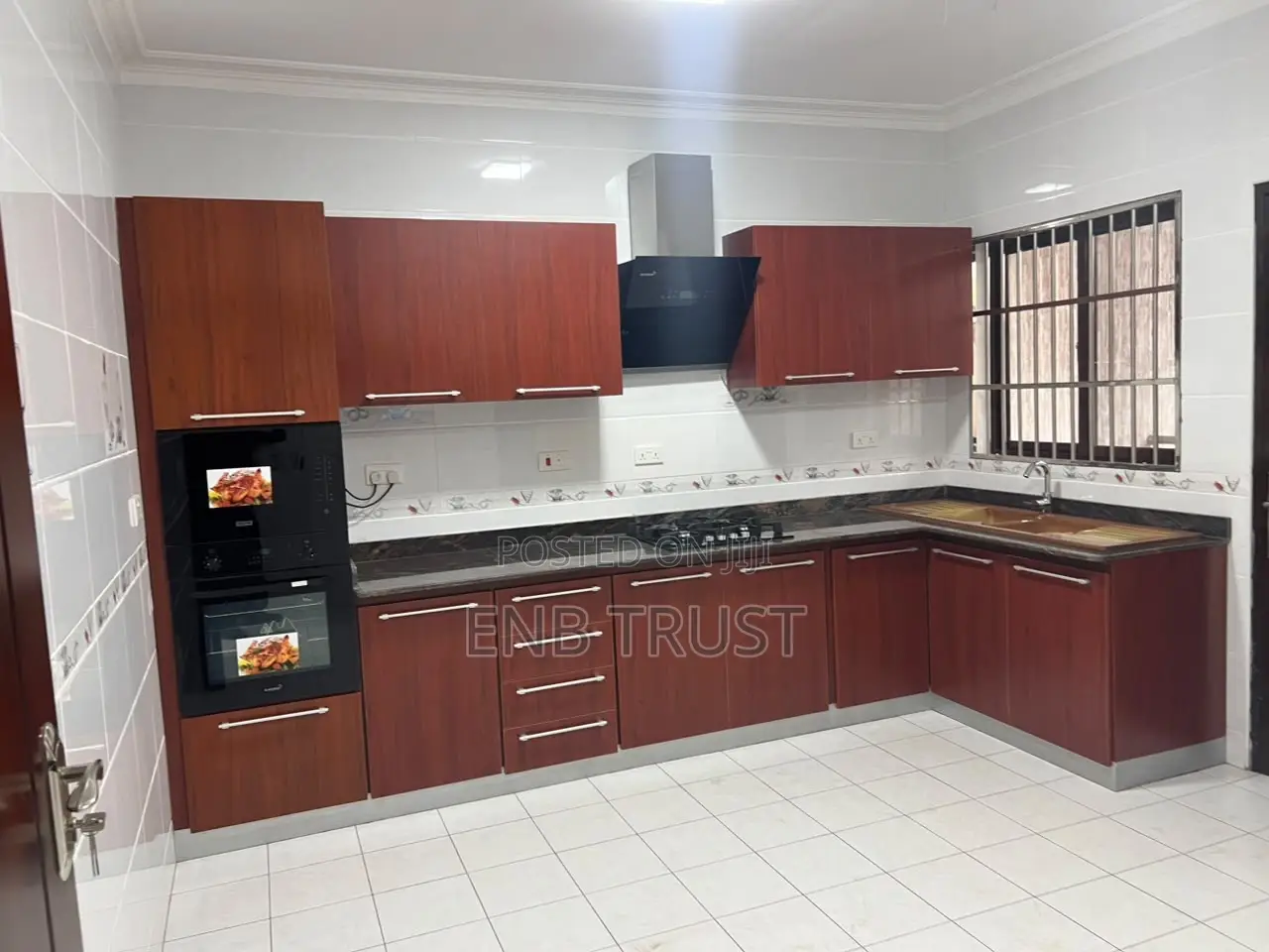 4bdrm Duplex in Adjriganor, Ability for rent