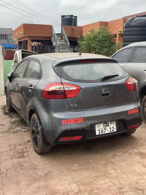 Kia Rio LX 4dr Hatchback (1.6L 4cyl 6A) 2012 Gray