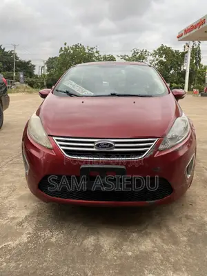 Ford Fiesta SE Sedan 2013 Red