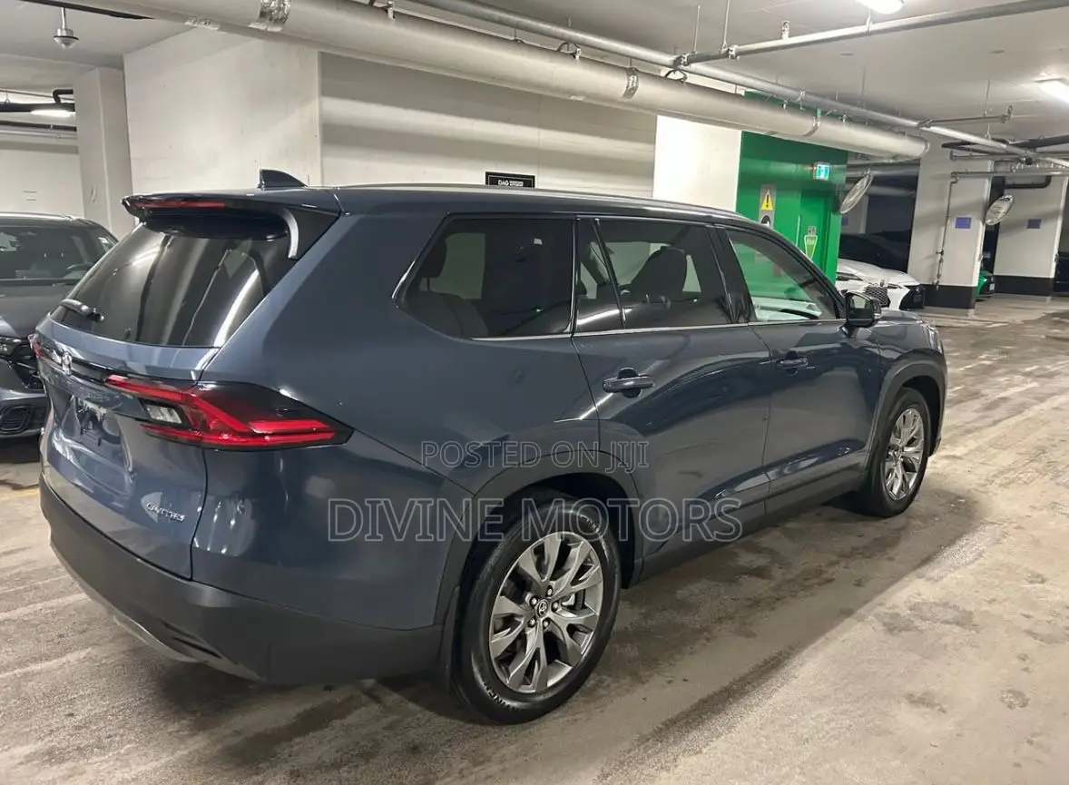 Toyota Highlander Limited 2025