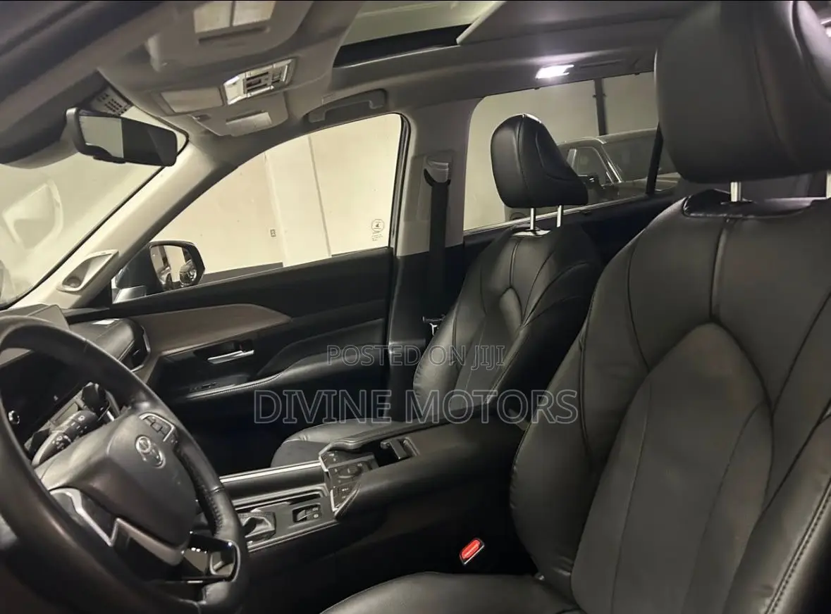 Toyota Highlander Limited 2025