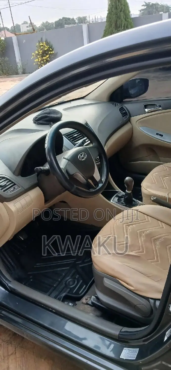 Hyundai Accent GLS 2012 Gray
