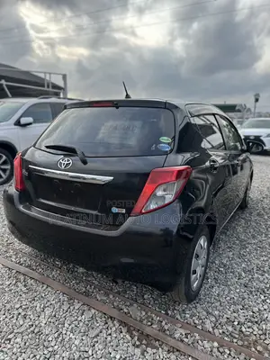 Toyota Vitz 2013 Black