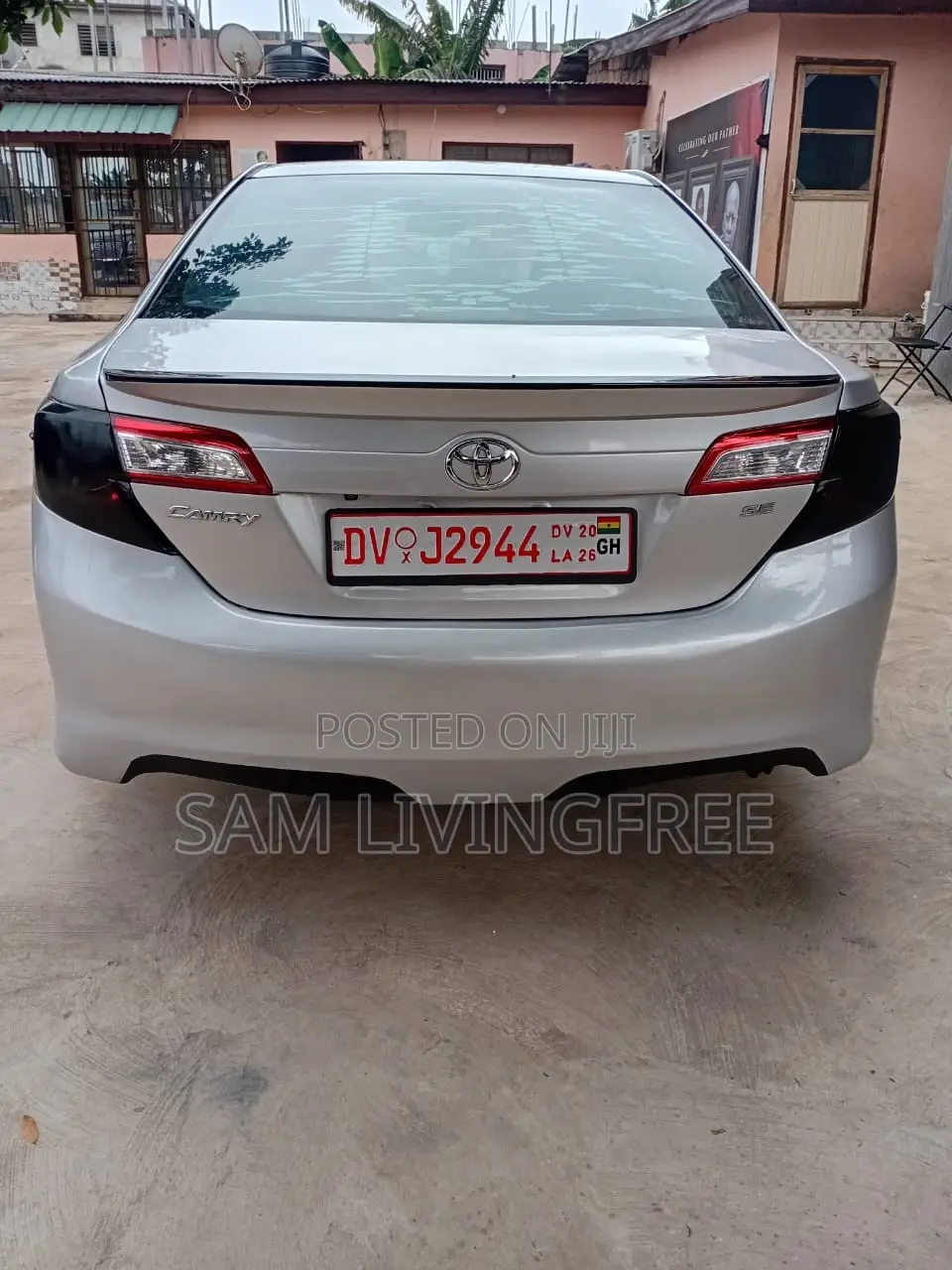 Toyota Camry LE 4dr Sedan (2.5L 4cyl 6A) 2013 Silver