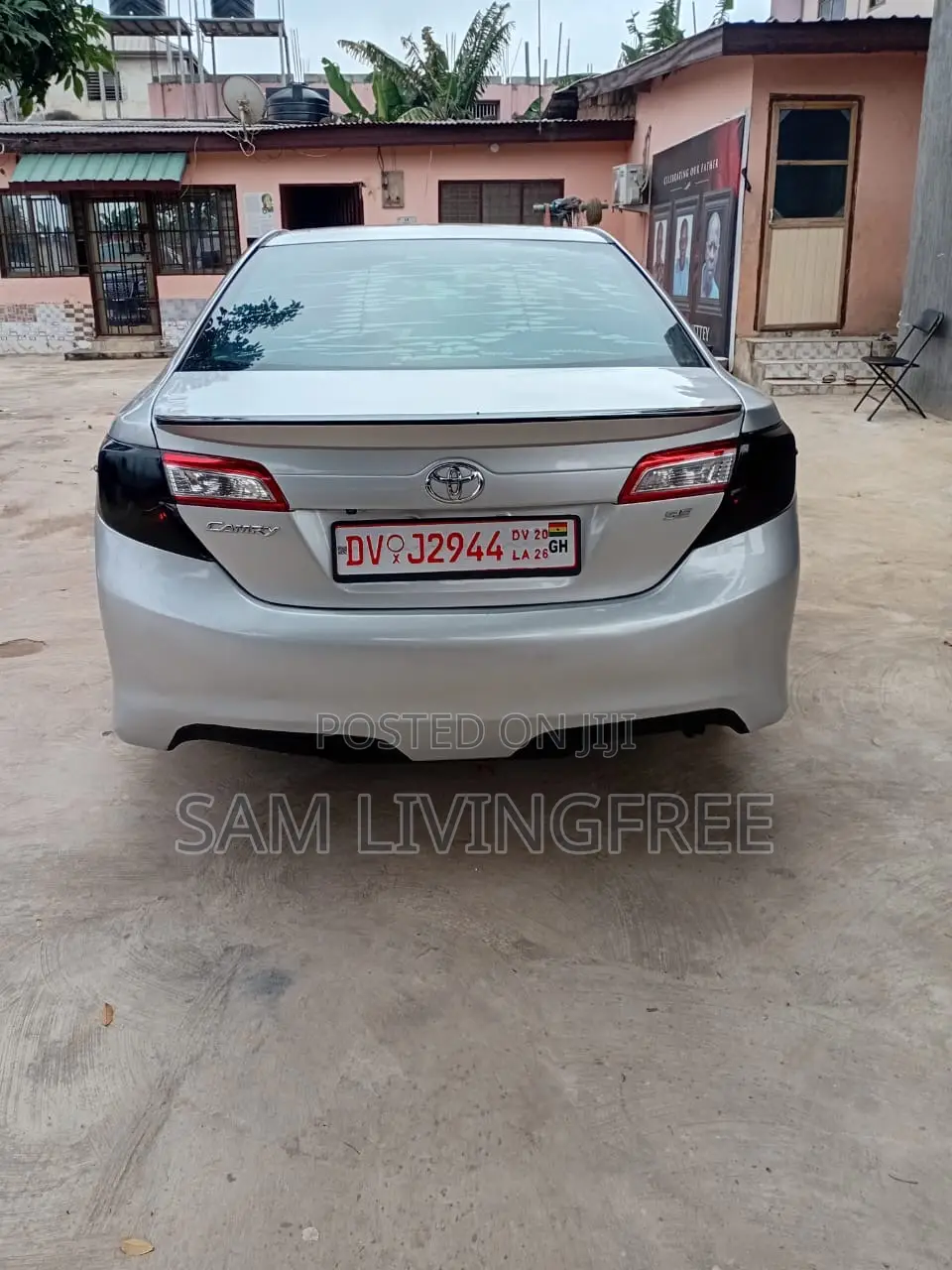 Toyota Camry LE 4dr Sedan (2.5L 4cyl 6A) 2013 Silver