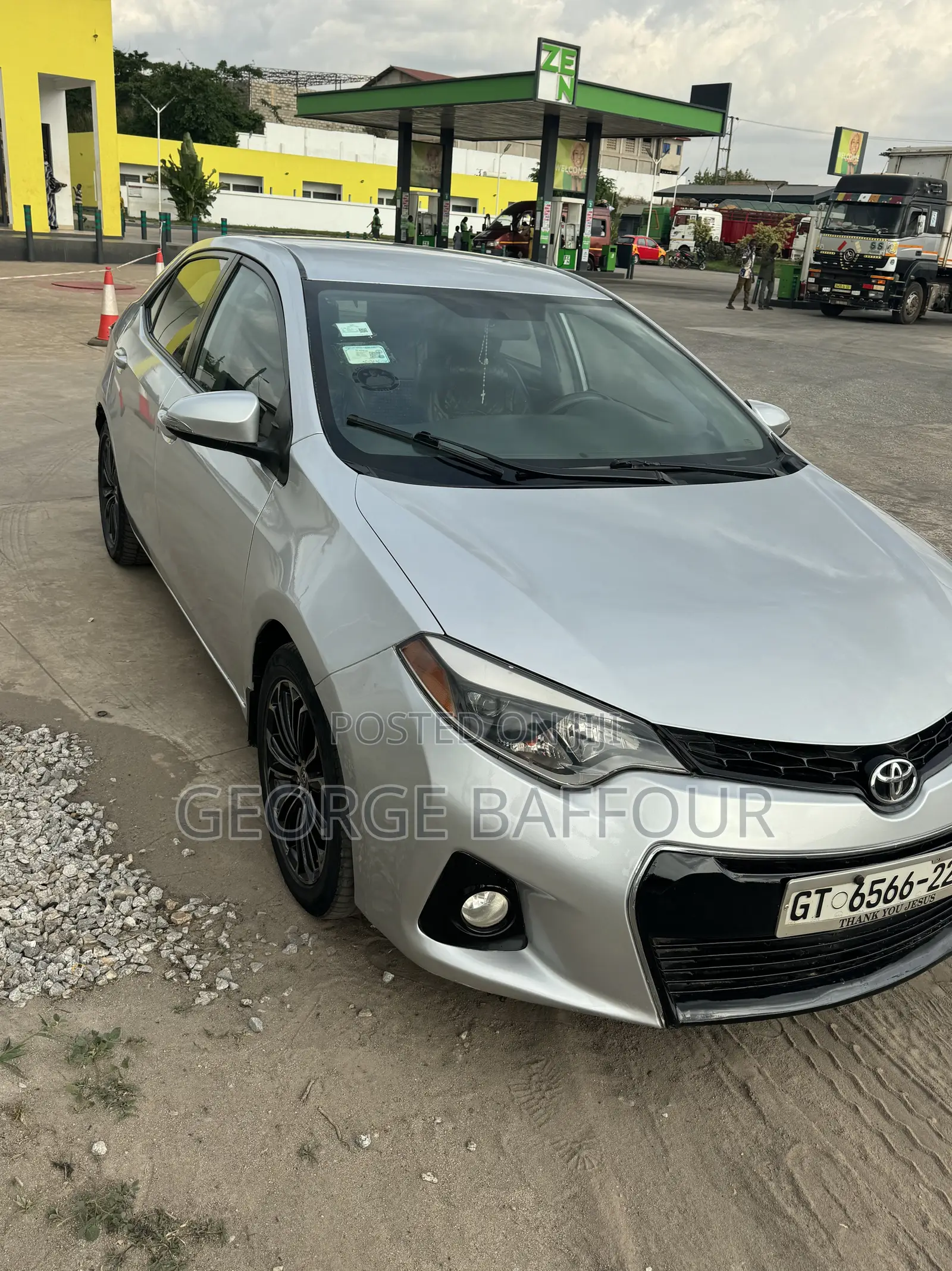 Toyota Corolla S 4dr Sedan (1.8L 4cyl CVT) 2016 Silver