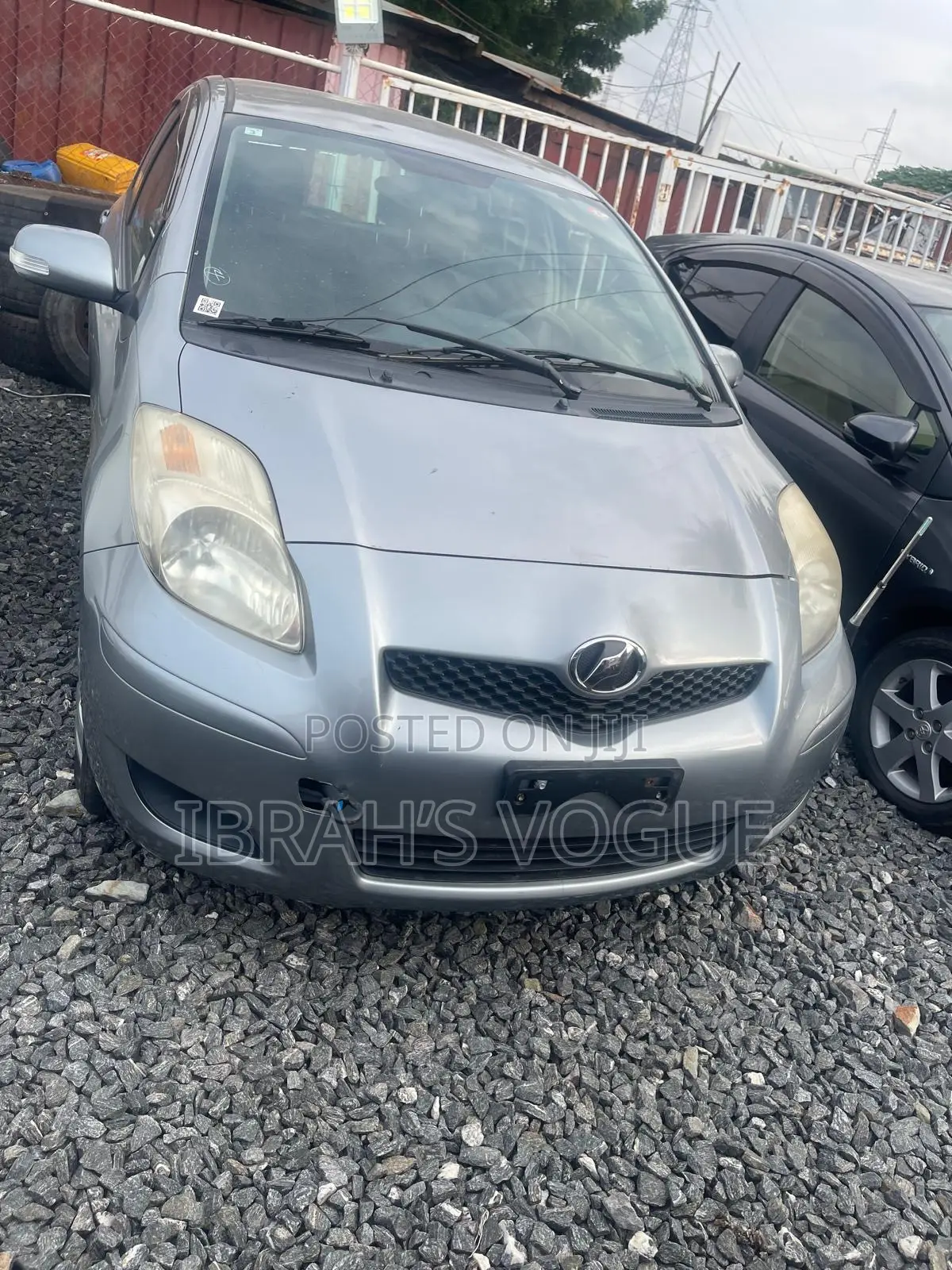 Toyota Vitz 2010 Gray