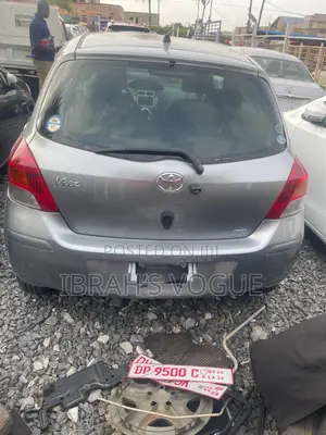 Toyota Vitz 2010 Gray
