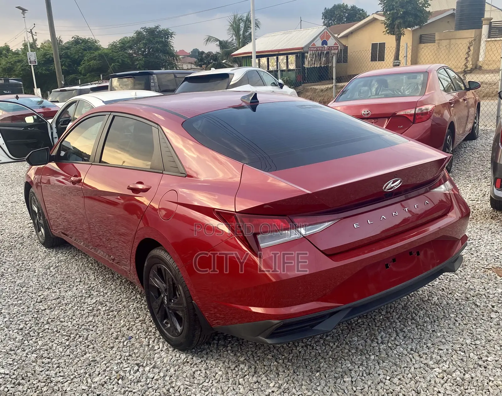 Hyundai Elantra Limited 2021 Red