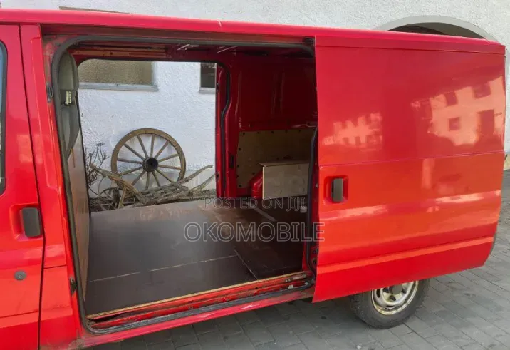 Ford Transit 2007 Red