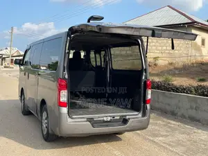 Nissan Caravan (Urvan) 2015