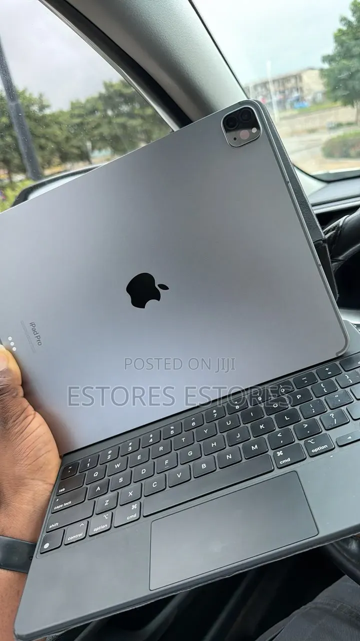 Apple iPad Pro 12.9 (2022) 128 GB Gray