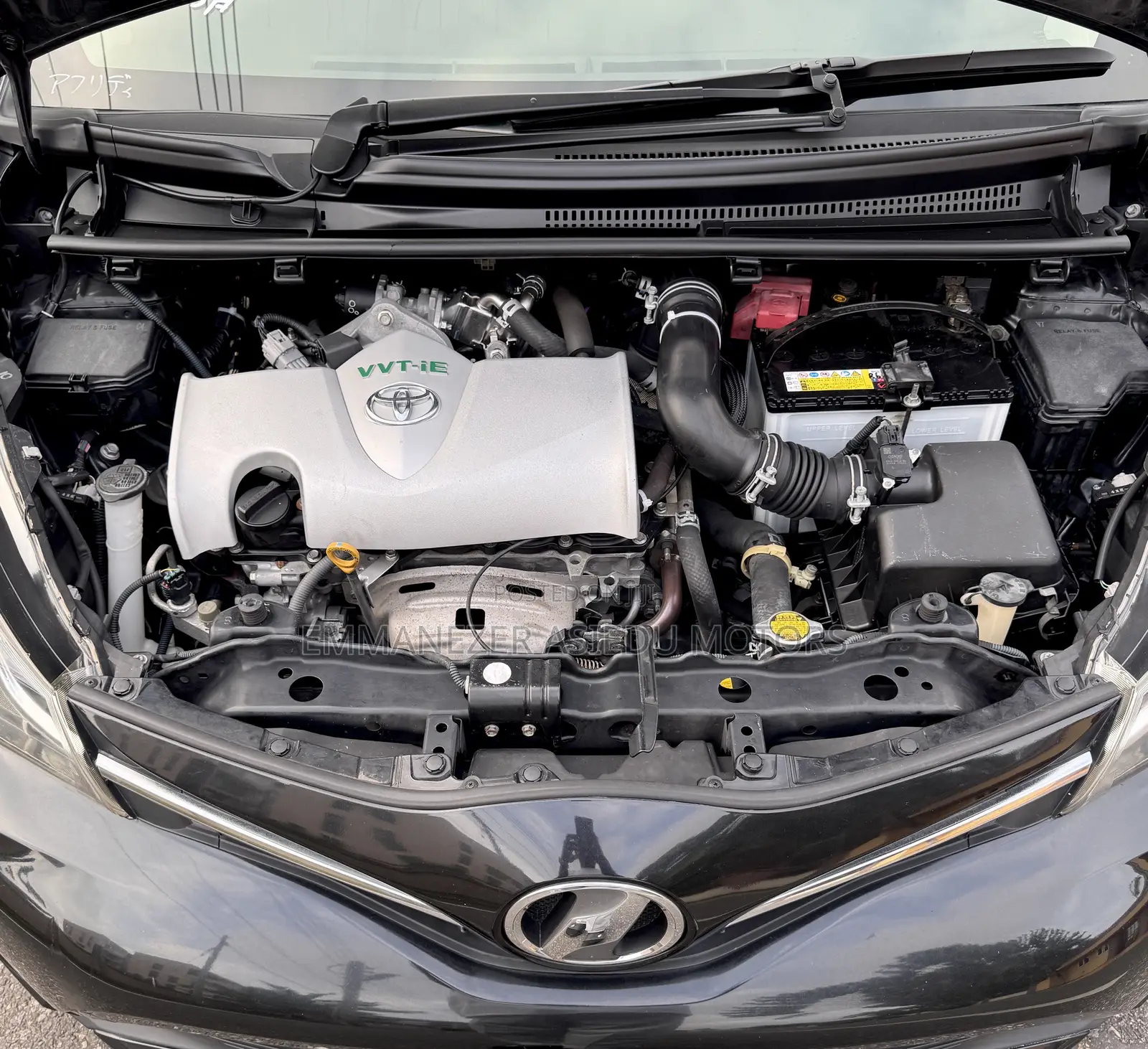 Toyota Vitz 1.3 AWD 5dr 2015 Black
