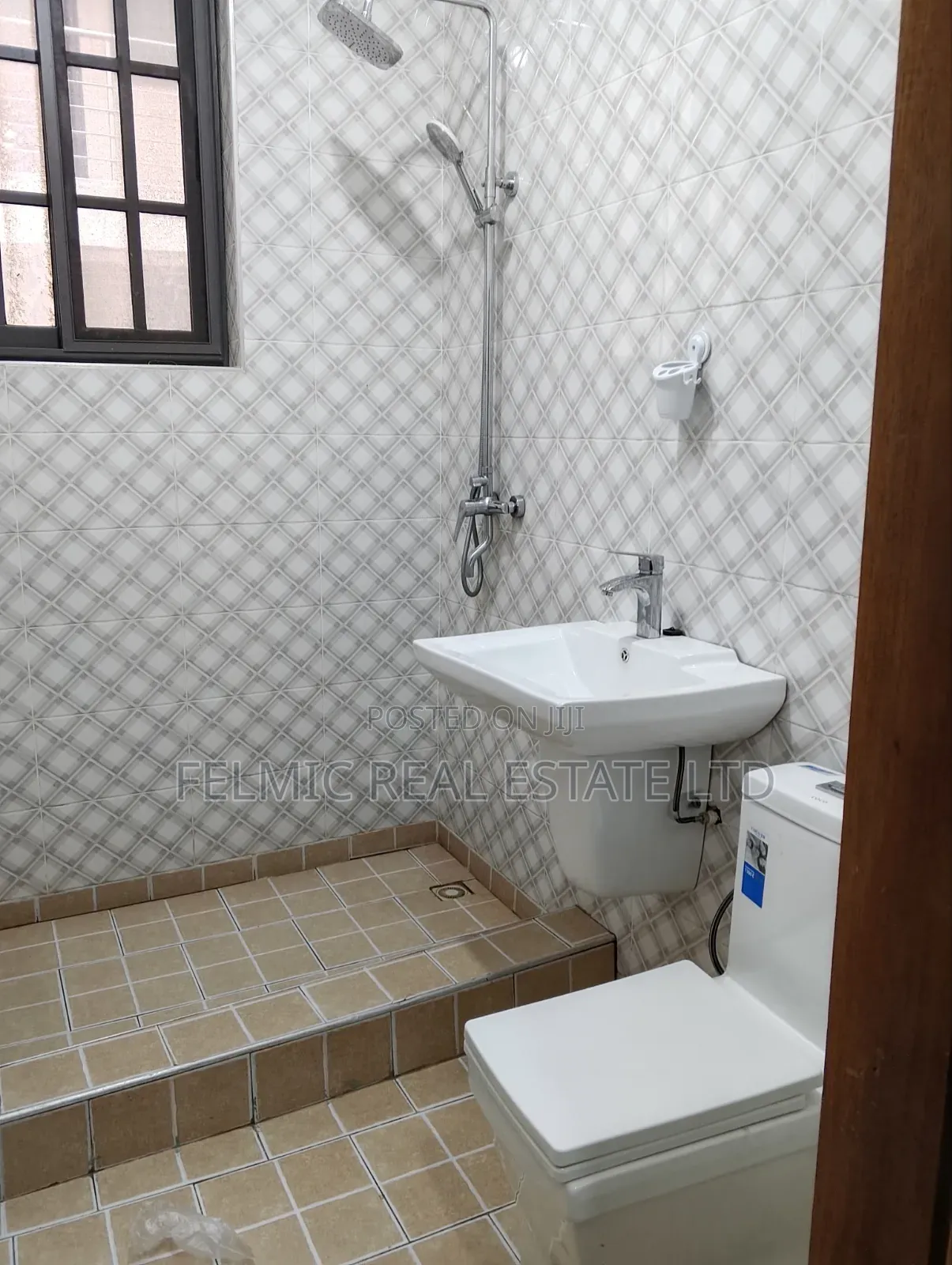 1bdrm Apartment in Felmic Real Estate, The Mall for rent