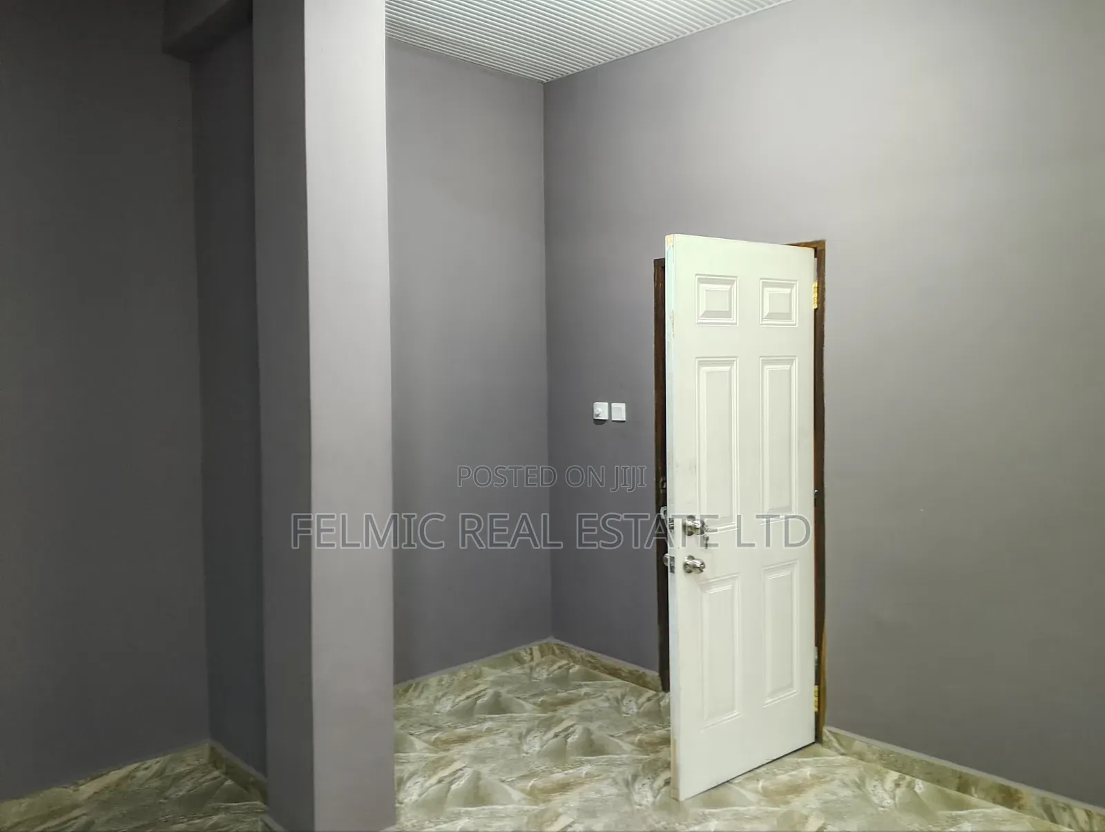 1bdrm Apartment in Felmic Real Estate, The Mall for rent