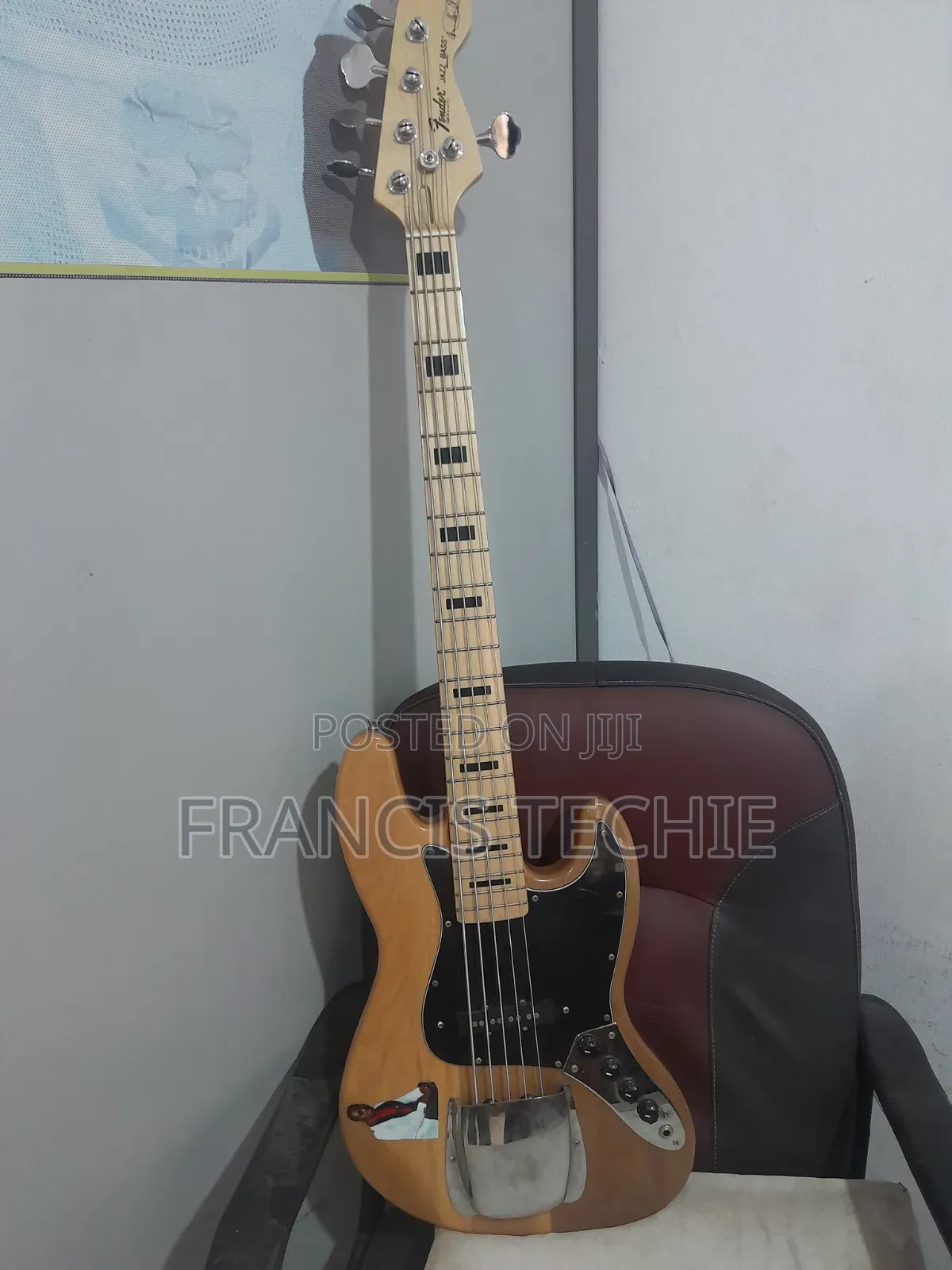Active 5 Strings Fender Bass Guitar