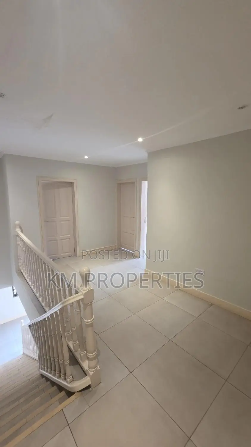 3bdrm Duplex in Nthc Estates, East Legon for rent
