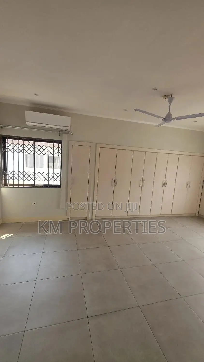 3bdrm Duplex in Nthc Estates, East Legon for rent