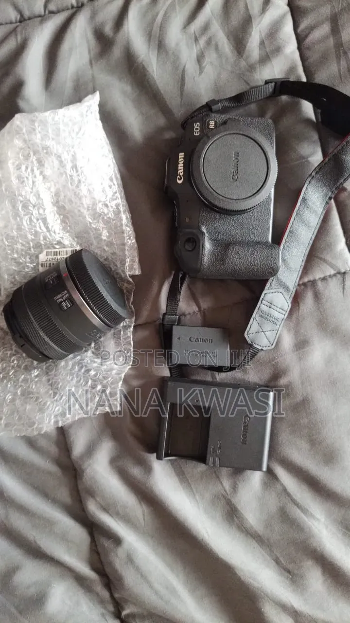 Canon Eos R8