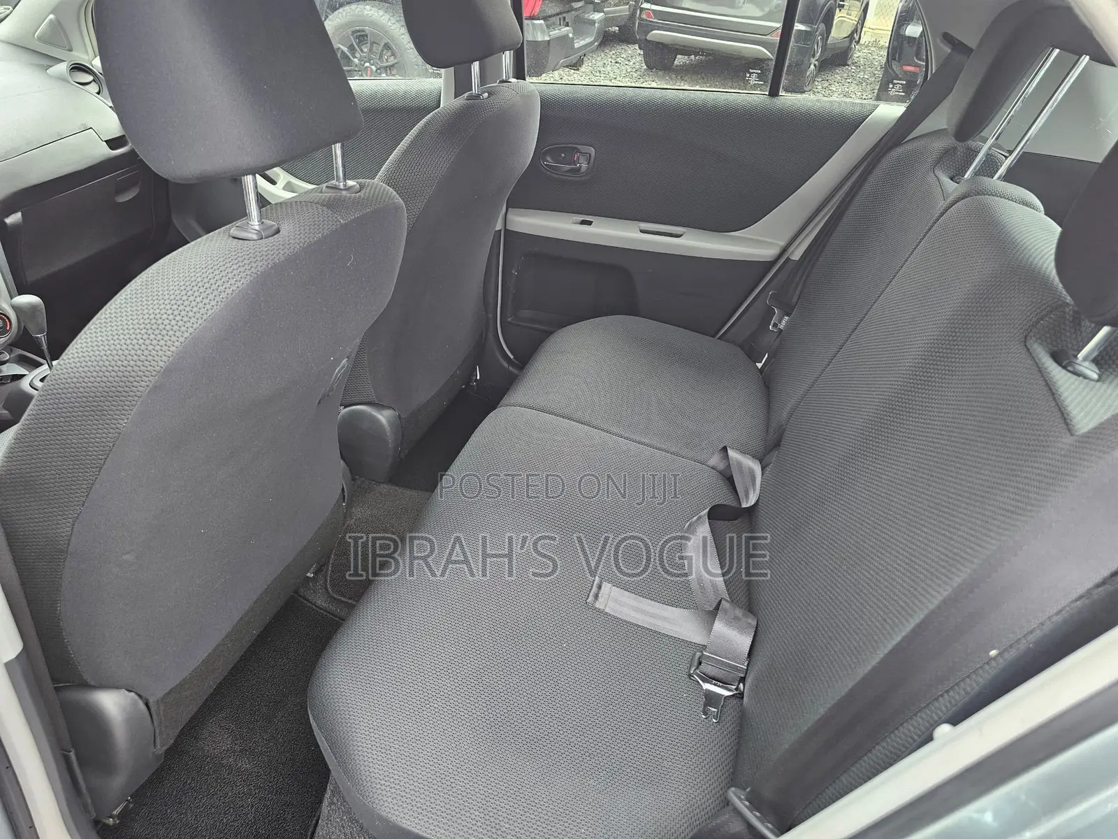 Toyota Vitz 2010 Gray