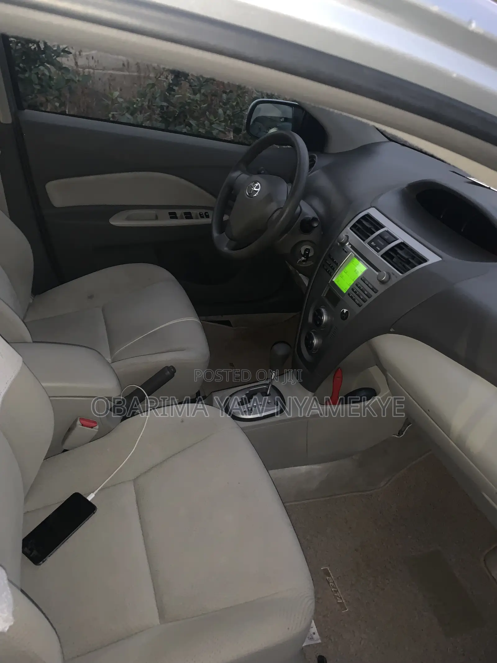 Toyota Belta 2010 Silver