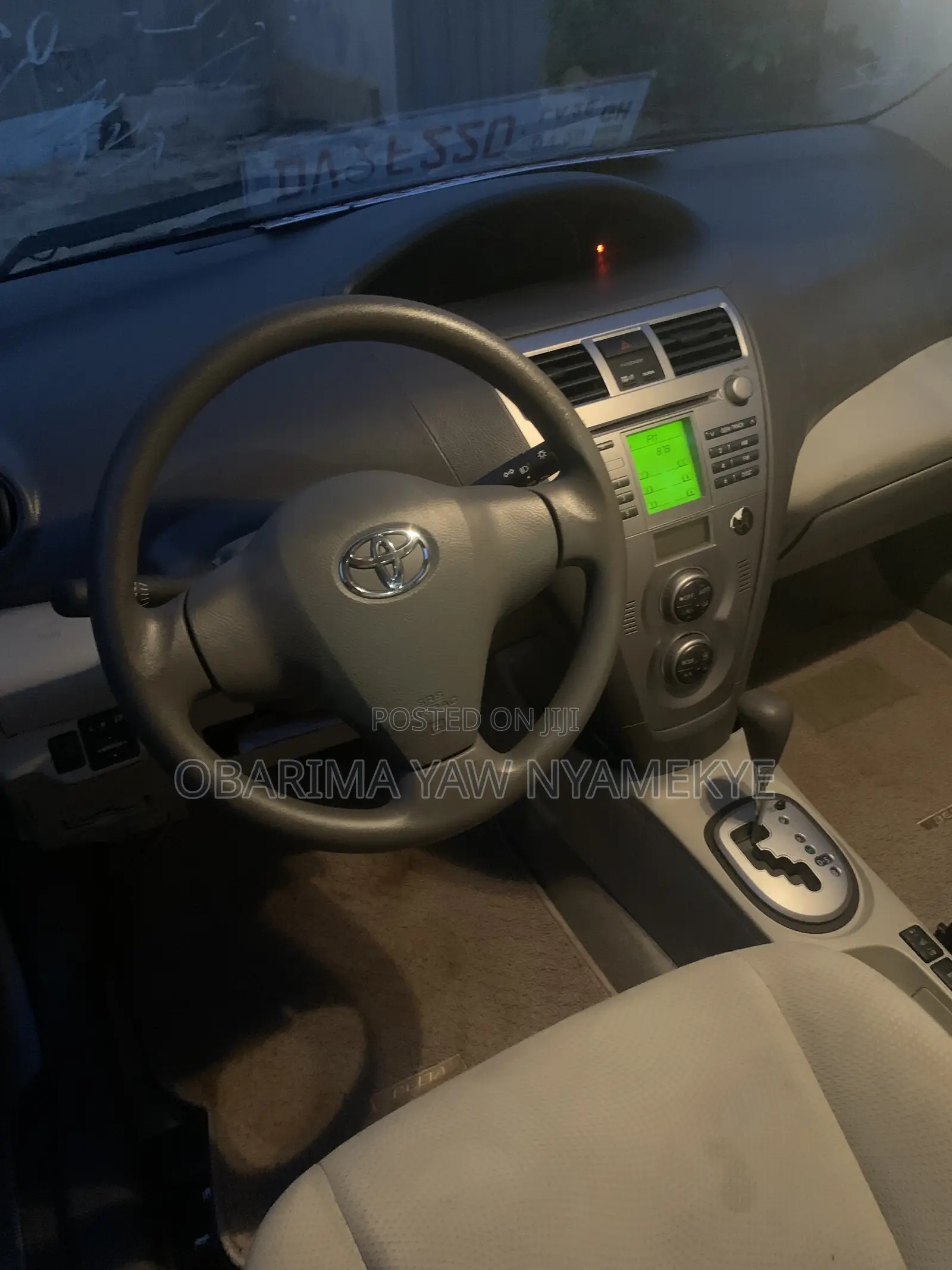 Toyota Belta 2010 Silver