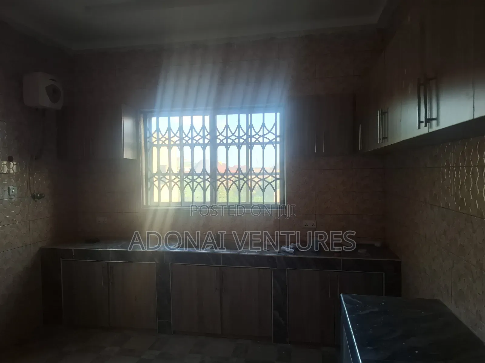 3bdrm Apartment in Santasi Anyinam, Kumasi Metropolitan for rent