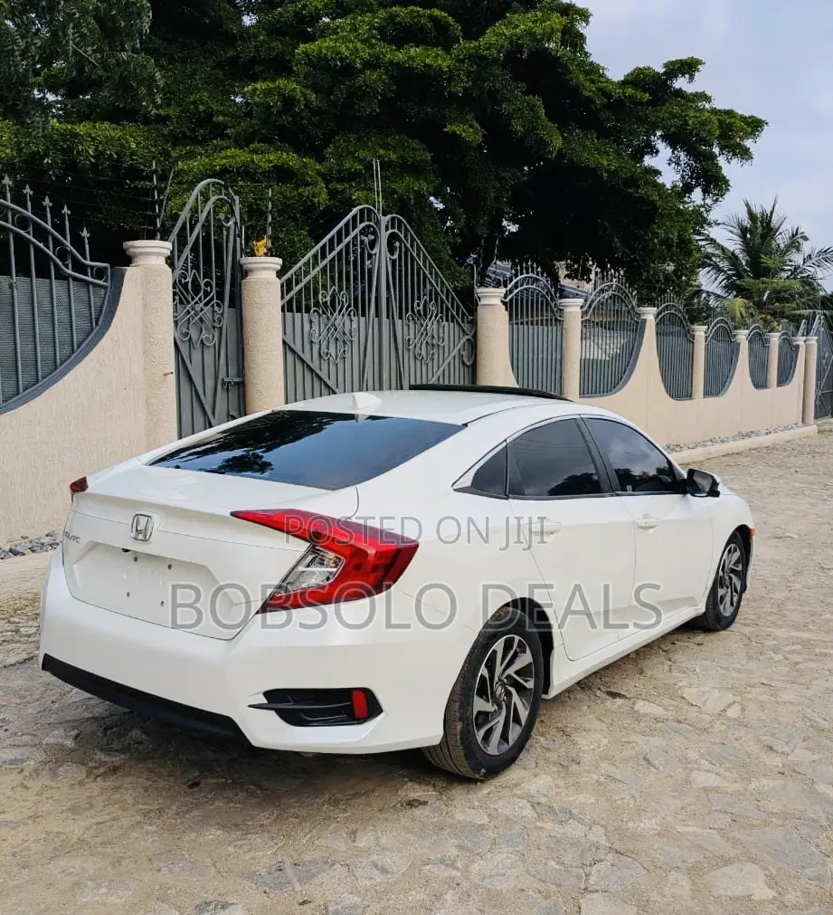 Honda Civic EX Sedan 2018 Brown