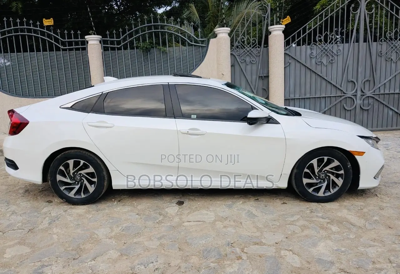 Honda Civic EX Sedan 2018 Brown