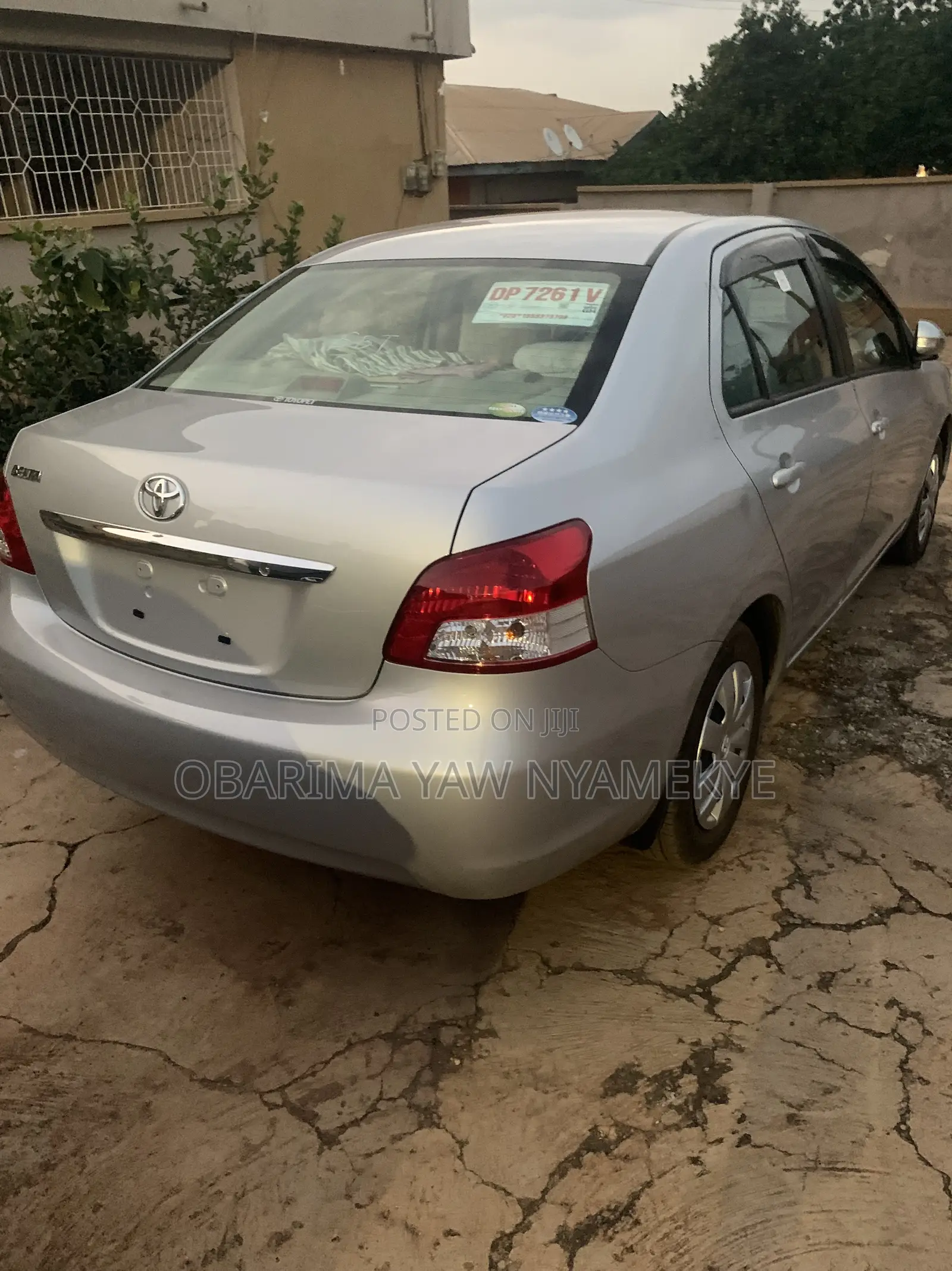 Toyota Belta 2010 Silver