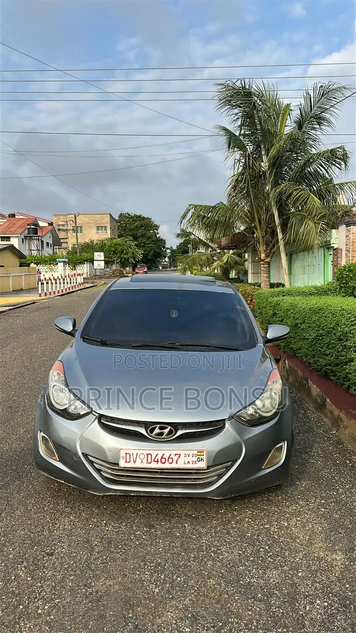 Hyundai Elantra Limited 4dr Sedan (1.8L 4cyl 6A) 2014