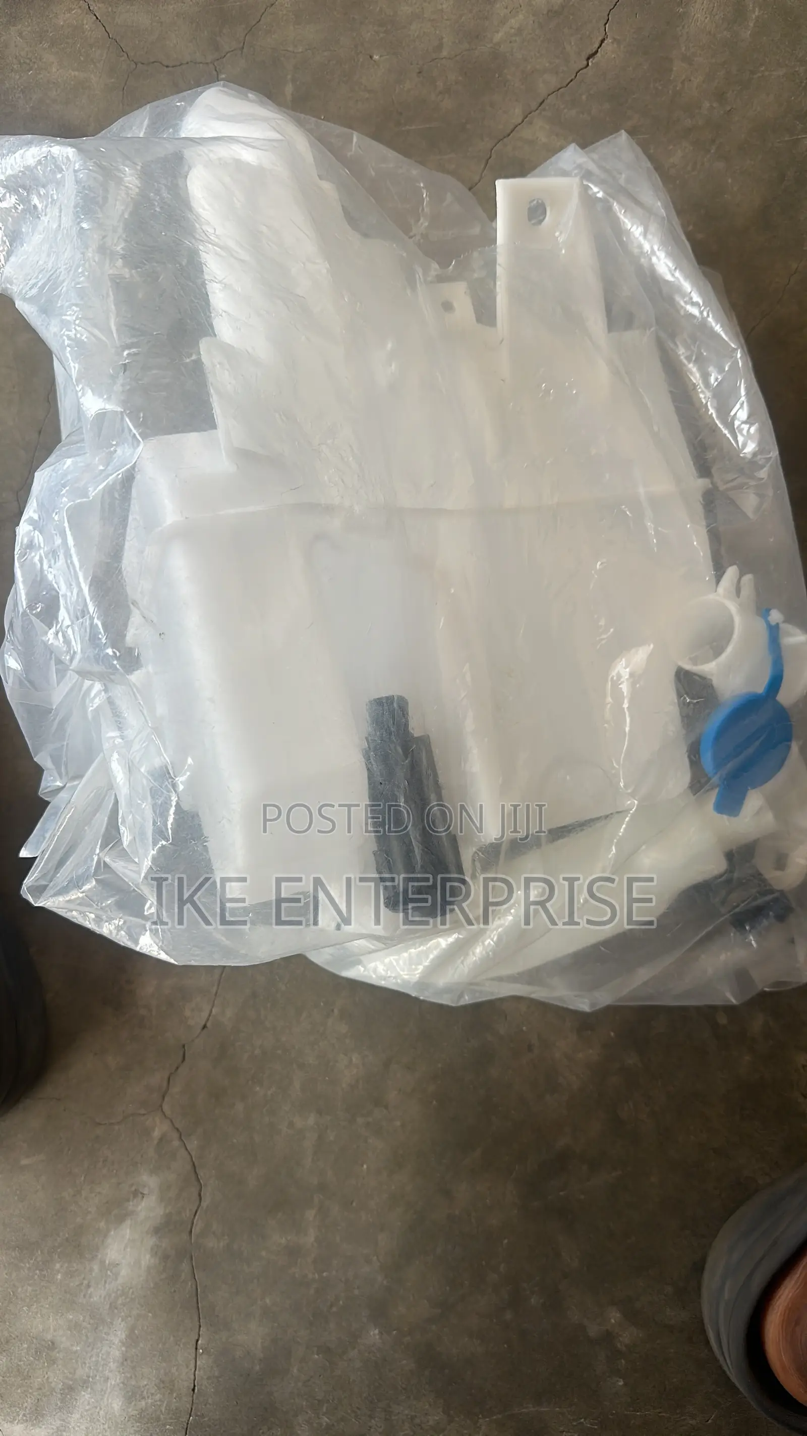 Honda Accord Wiper Wash Bottle With Motor 2018,2019,2020,2021,2022