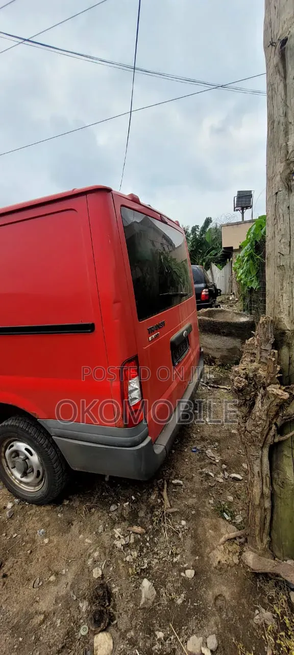 Ford Transit 2007 Red