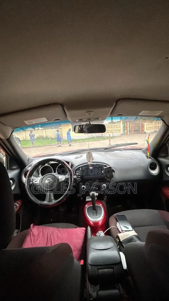Nissan Juke 2015 Red