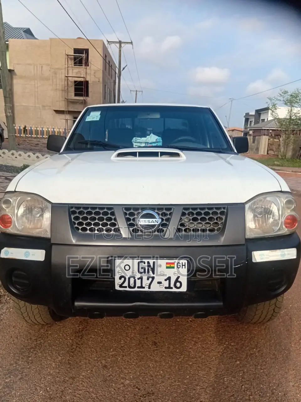 Nissan Hardbody 2016 White
