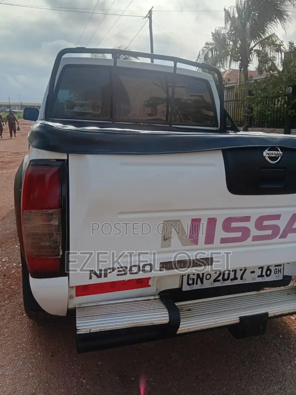 Nissan Hardbody 2016 White