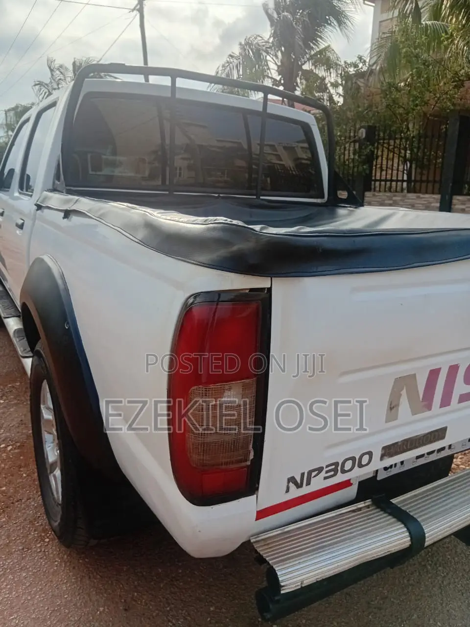 Nissan Hardbody 2016 White