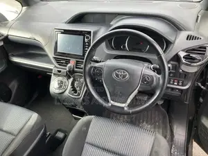 Toyota Voxy X 4WD 7-Seater 2015 Blue