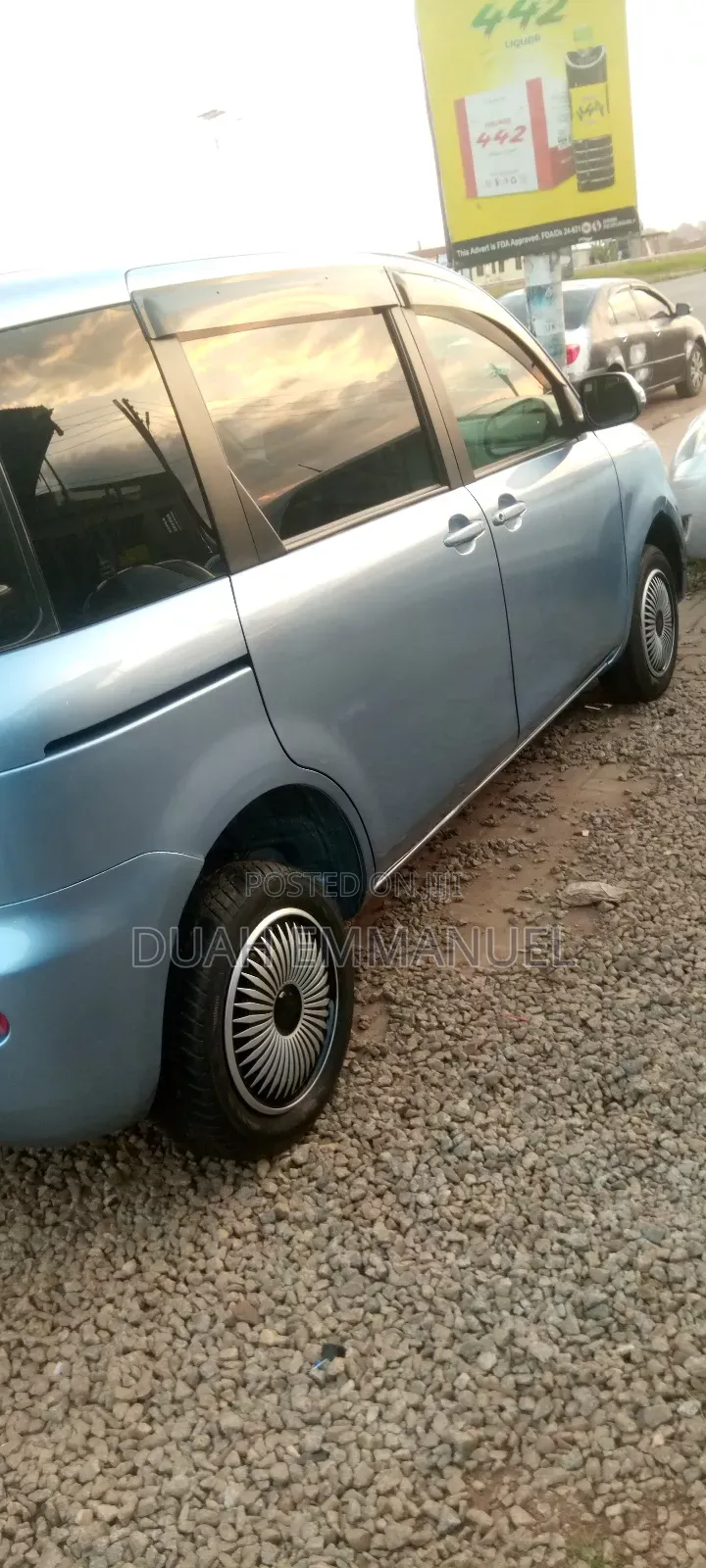 Toyota Sienta 1.5 AWD 2010 Blue