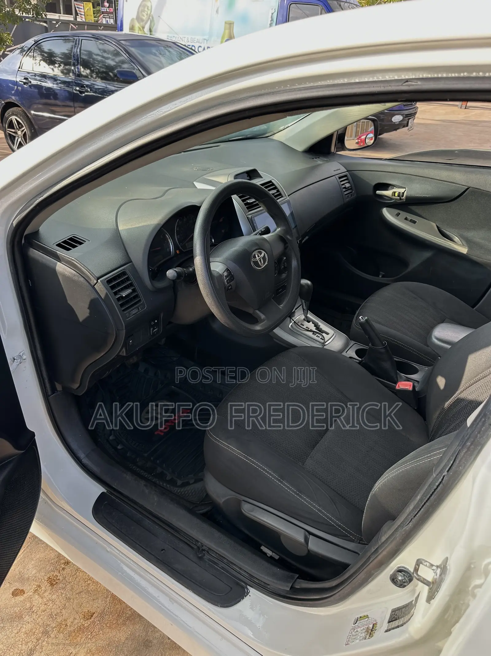 Toyota Corolla S Special Edition 4dr Sedan (1.8L 4cyl 4A) 2013 Pearl